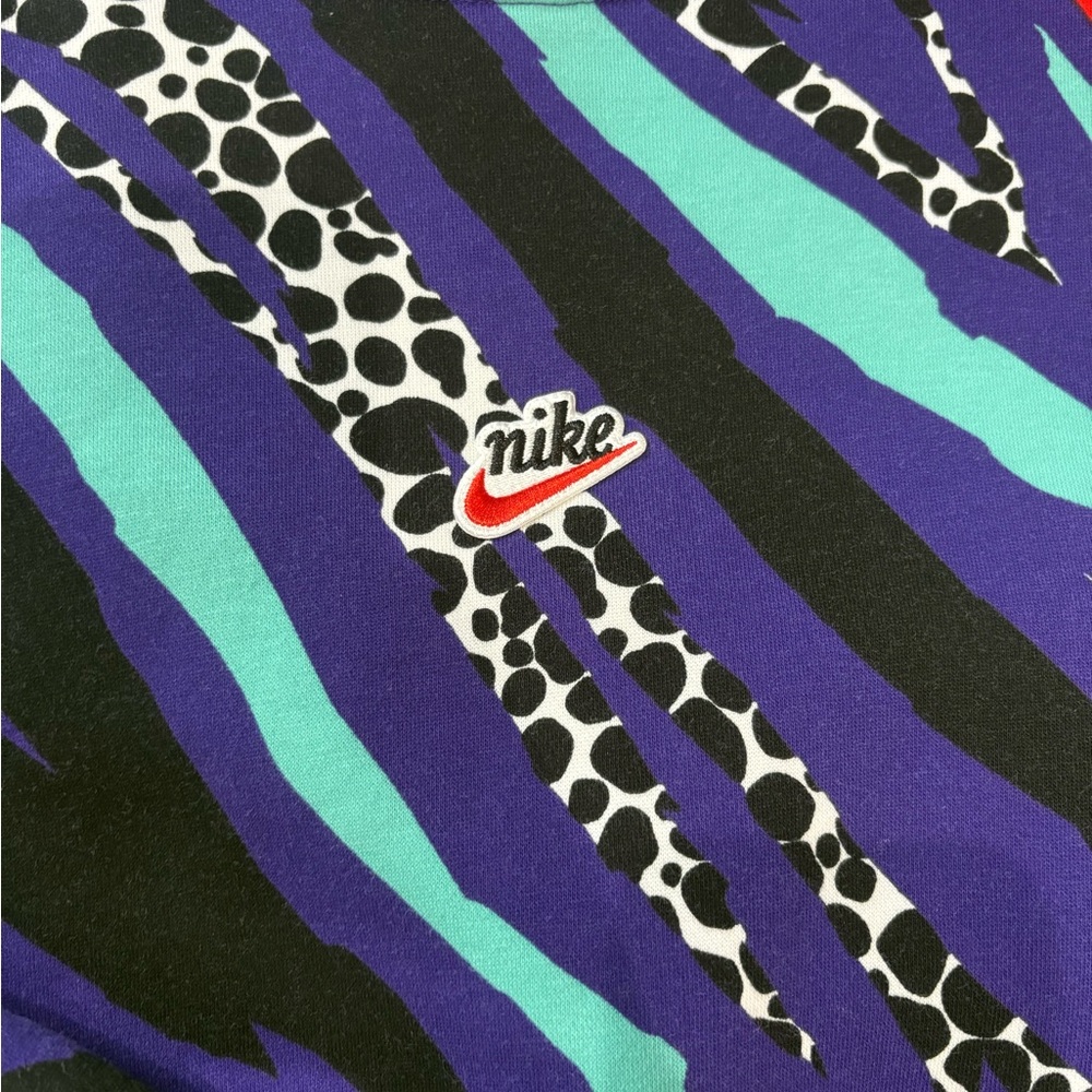Nike Women’s Vibrant Striped Crewneck Sweater - Picture 2 of 3